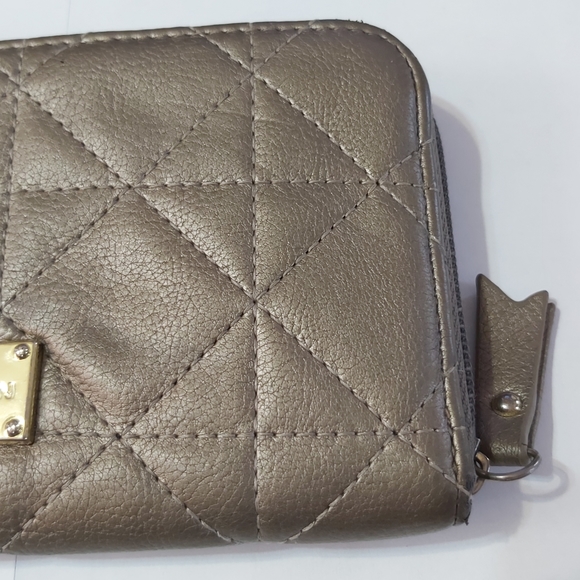 Steve Madden Saddle Quilted Wallet - Picture 4 of 16